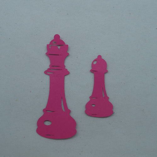 N°144 deux pièces d'échec  en papier rose foncé  découpage fin 