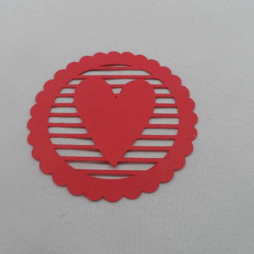 N°115 cercle dentelé cœur "rayures" en papier rouge    découpage 