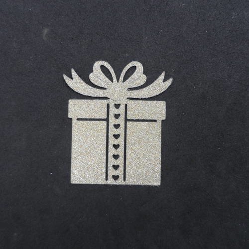 N°101 b paquet cadeau doré à paillettes  petits cœurs  découpage  fin
