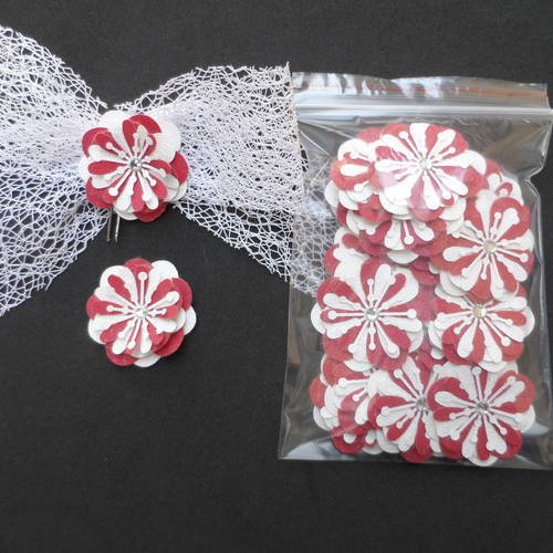 N°156 fleurs en papier tapisserie rouge (sang de bœuf) à paillette  et blanc   coeur strass   pour embellissement 