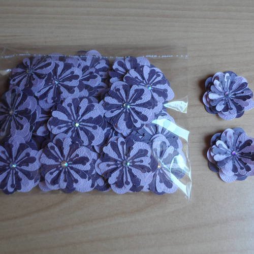 N°157 fleurs en papier tapisserie violet et mauve pâle cœur strass  pour embellissement