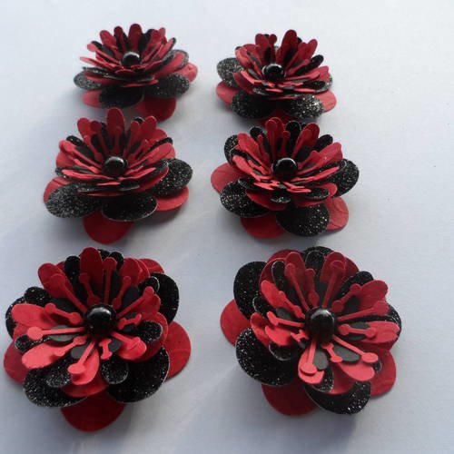 N°159 fleurs en papier rouge et noir cœur   pour embellissement 