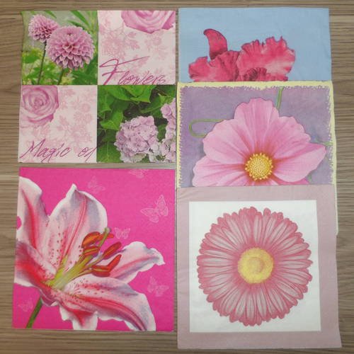 N°160 lot de 5 serviettes différentes en papier sur thème des fleurs de couleur rose 