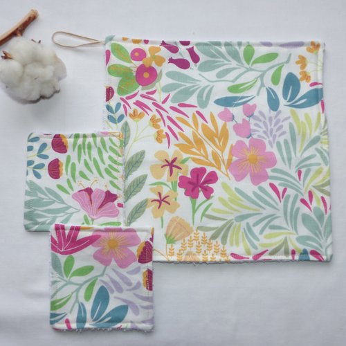 Serviette soin du visage et 2 lingettes, accessoire soin du visage