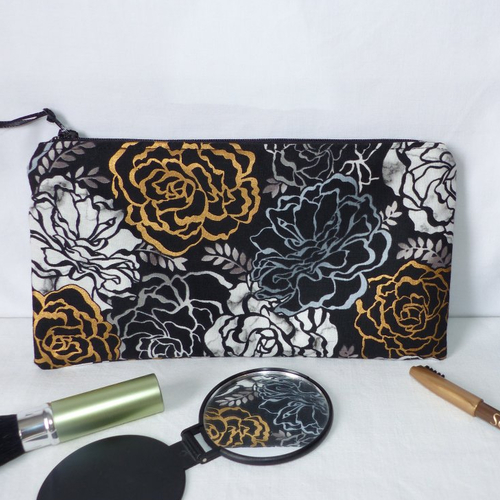 Trousse plate en tissu de créateur, trousse fleurs