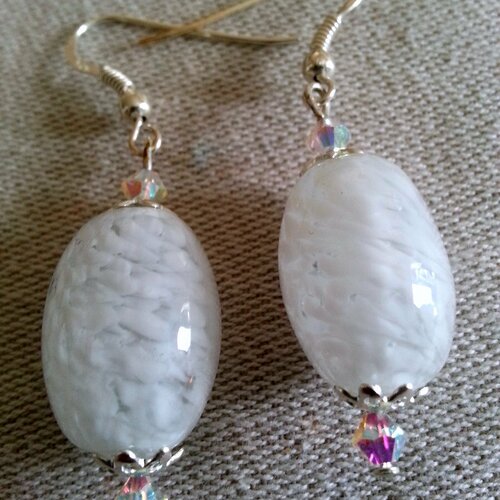 Boucles d'oreilles en perles de verre de murano authentiques olives blanches, cristal autrichien et argent,