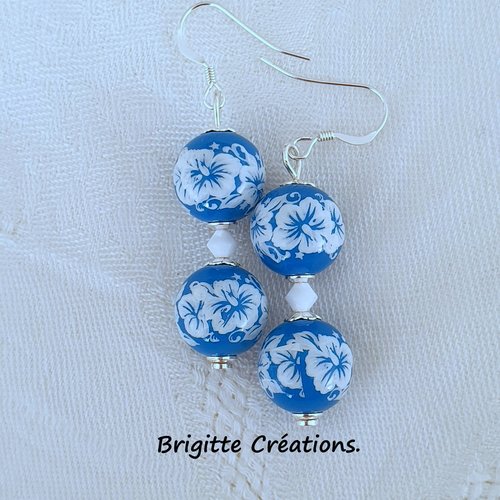 Boucles d'oreilles en perles japonaises tensha rondes.