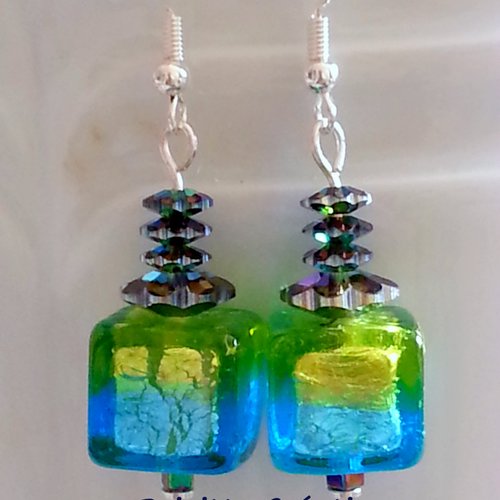 Boucles d'oreilles en perles de verre de murano authentiques.