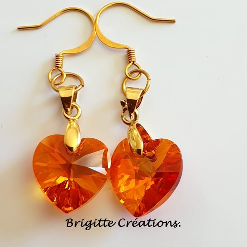 Boucles d'oreilles "coeurs" en cristal swarovski.