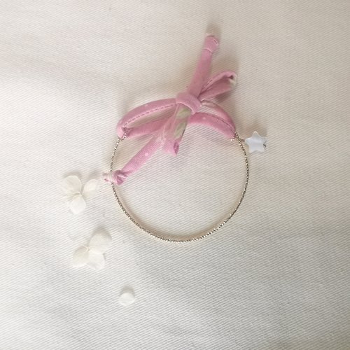 Bracelet semi-rigide ~ biais fleuri ~ avec  étoile nacre perle naturelle