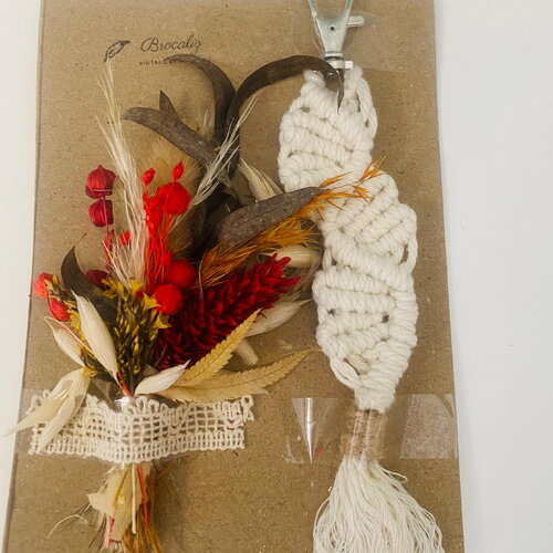 Porte clé feuillage en macramé
