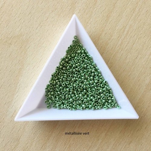Sachet de perles de rocaille 2,3 mm  métallisée vert