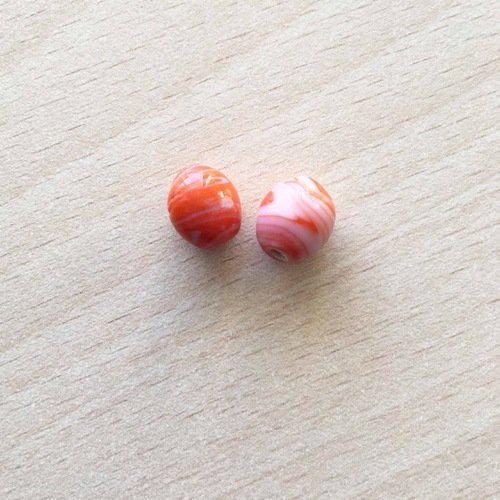 Perle artisanale en verre  "olive" couleur: orange