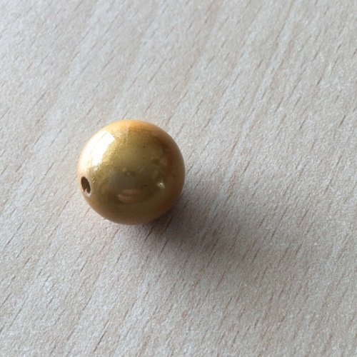 Jolie perle magique 16 mm  couleur  jaune doré