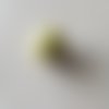 Jolie perle magique 16 mm  couleur  jaune moutarde