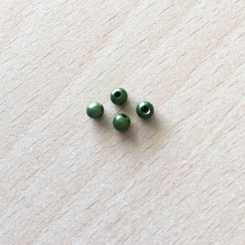 Lot de jolie perles magiques 4 mm  couleur  vert pomme