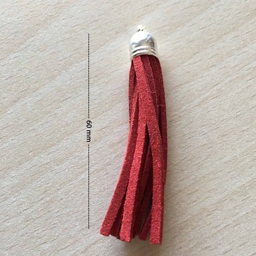 Breloque pompon en suédine rouge bordeaux sur embout métal avec anneau 