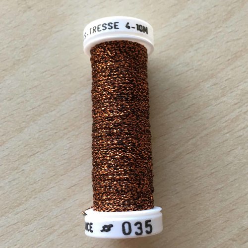 Bobine de fil métallisé au ver à soie 035 tressé 4