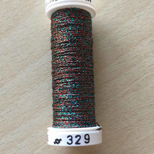 Bobine de fil métallisé au ver à soie 329 tressé 4 chiné