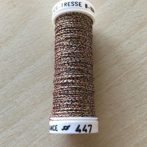 Bobine de fil métallisé au ver à soie 447 tressé 8