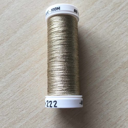 Bobine de fil métallisé au ver à soie antique classique 222 or clair