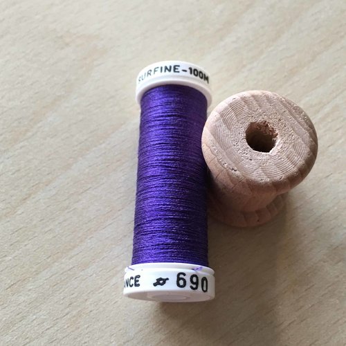 Bobine de soie surfine 690 violet