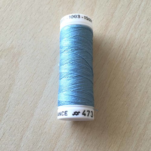 Bobine de fils de soie 1003   "au ver à soie" 473 bleu pastel