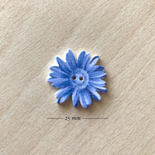 Joli petit bouton "marguerite " bleu taille:  25 mm 