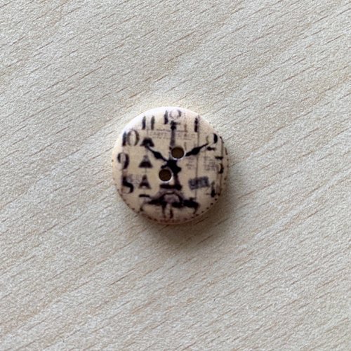 Joli petit bouton "pendule " 05  taille:  20 mm 