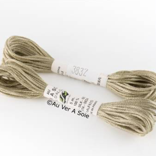 Échevette de soie d'alger  "au ver à soie"  3832 vert galet