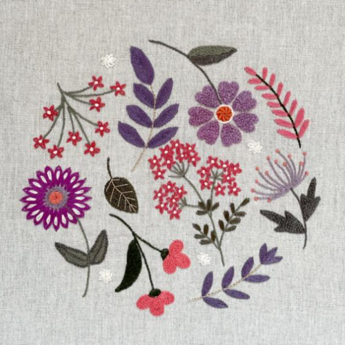 Kit de broderie: le cercle fleuri d'angèle