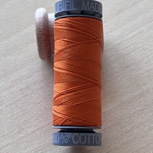 Aurifil mako 28 2235