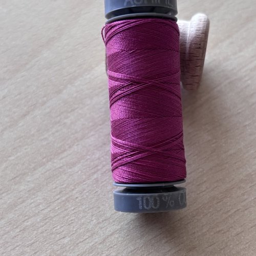 Aurifil mako 28 2455