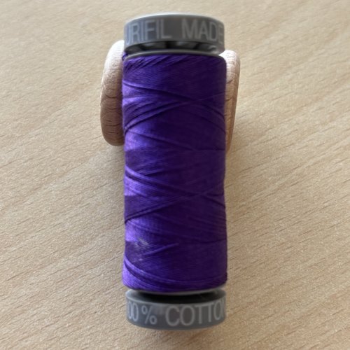 Aurifil mako 28 2582