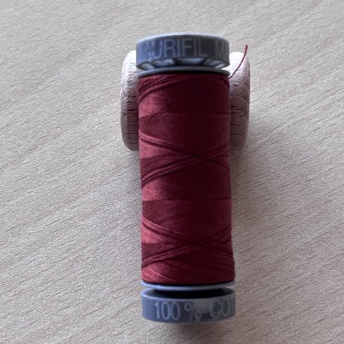 Aurifil mako 28 2385