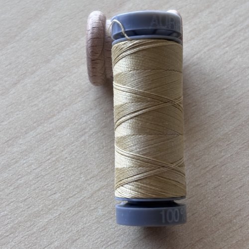 Aurifil mako 28 2915