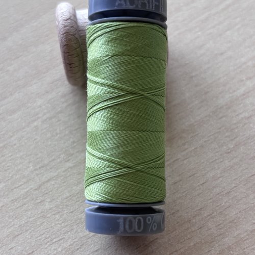 Aurifil mako 28 2882
