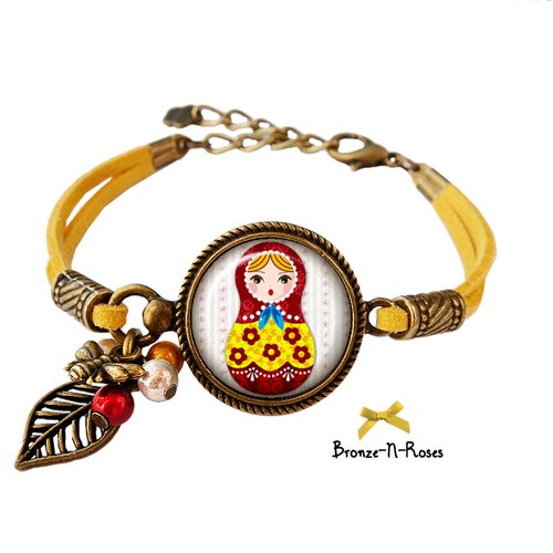 Bracelet matriochka folklorique fleurs poupée russe