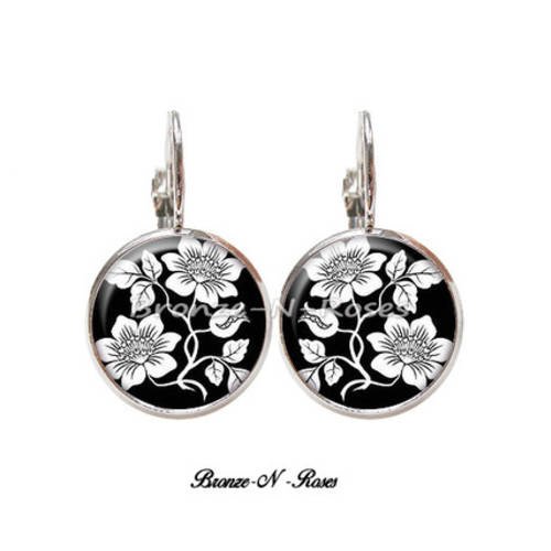 Boucles d'oreilles " nature" cabochon argent fleur noire et blanche dormeuses 