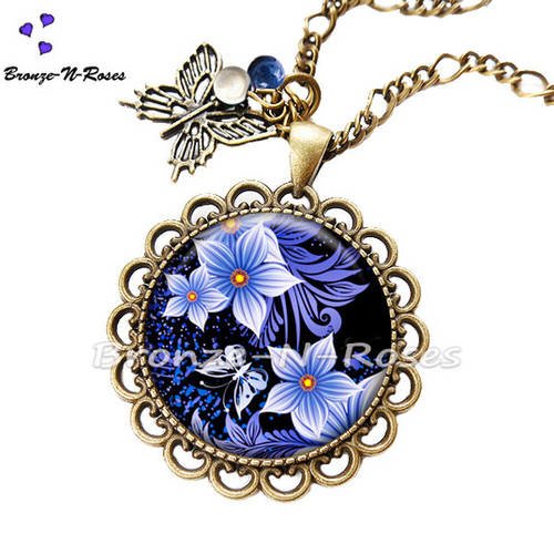 Collier " petites fleurs bleues et papillon " cabochon bronze bijou fantaisie
