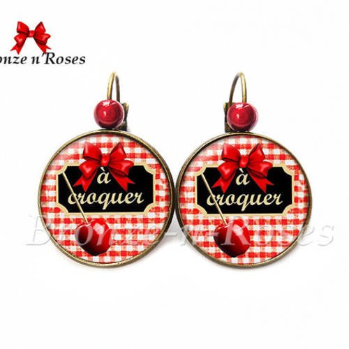 Boucles d'oreilles * a croquer * pomme d'amour cabochon rouge bronze vichy dormeuses