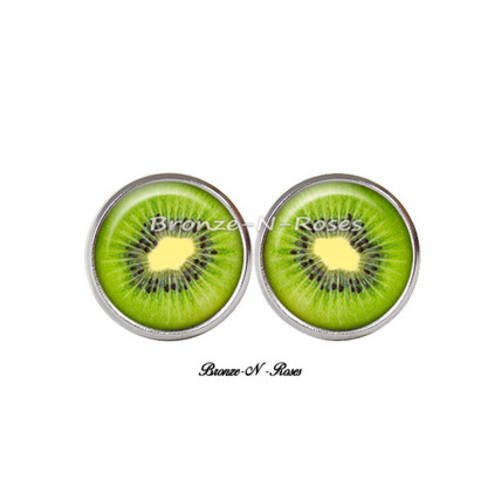 Boucles d'oreilles puces * kiwi * cabochon verre acier inoxydable vert 