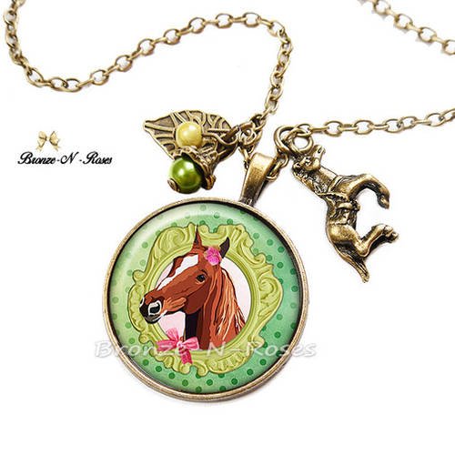 Collier * cheval * bijou fantaisie cadeau fille vert et rose verre 