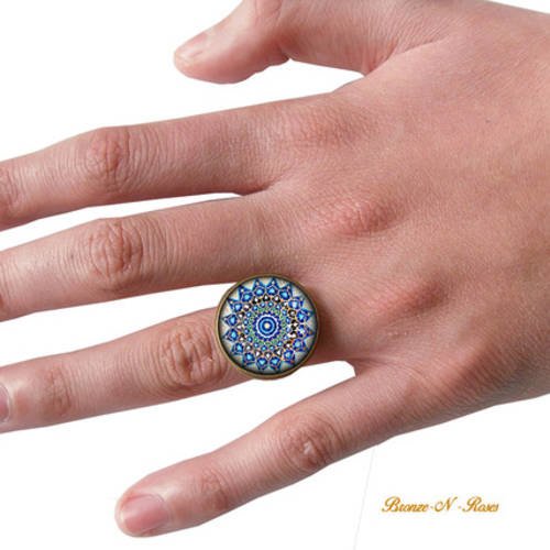 Collier Mosa/ïque arabo andalouse cabochon bronze verre bleu bronze-n-roses