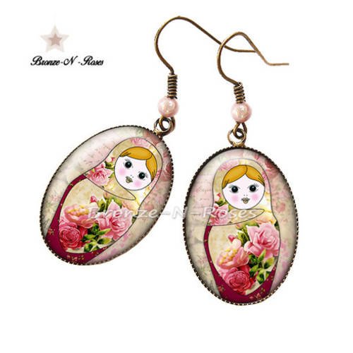 Boucles d'oreilles * matriochka * bijou fantaisie cabochon rose bronche fleurs verre 