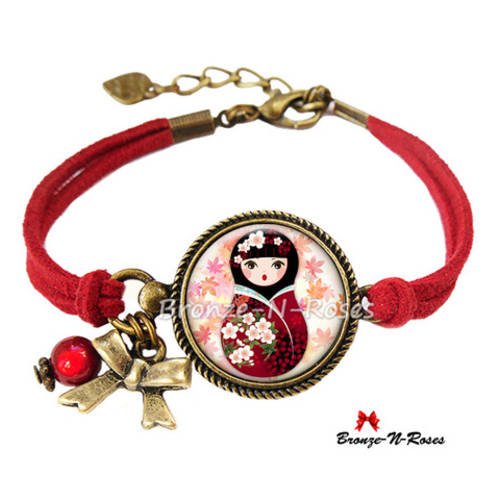 Bracelet " poupée kawaii fleurs roses " cabochon bronze matriochka rouge