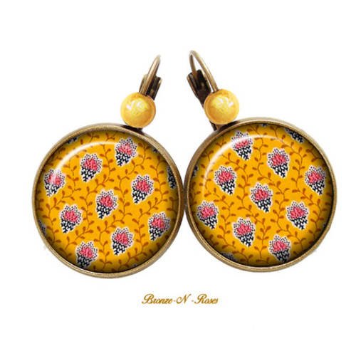 Boucles d'oreilles * petites fleurs de provence * bijou provençal jaune motif verre dormeuses 