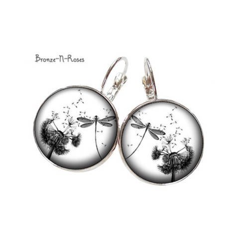Boucles d'oreilles * libellule * cabochon métal argenté fleurs pissenlit noir et blanc verre dormeuses
