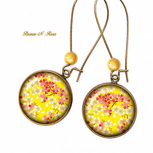 Boucles d'oreilles * sakura jaune * papier japonais fleurs bronze cabochon verre 