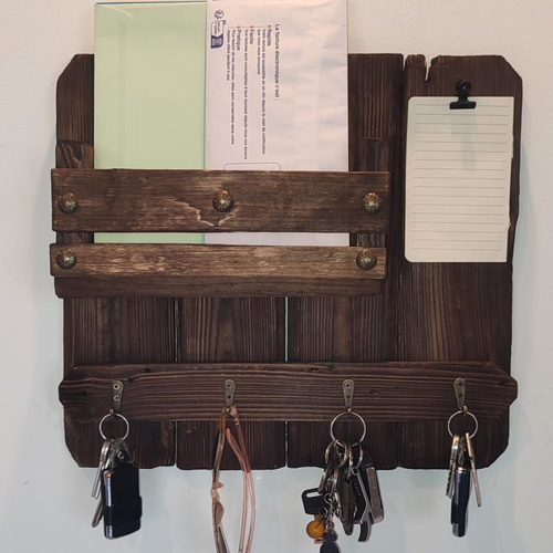 Porte-clés et porte courrier mural